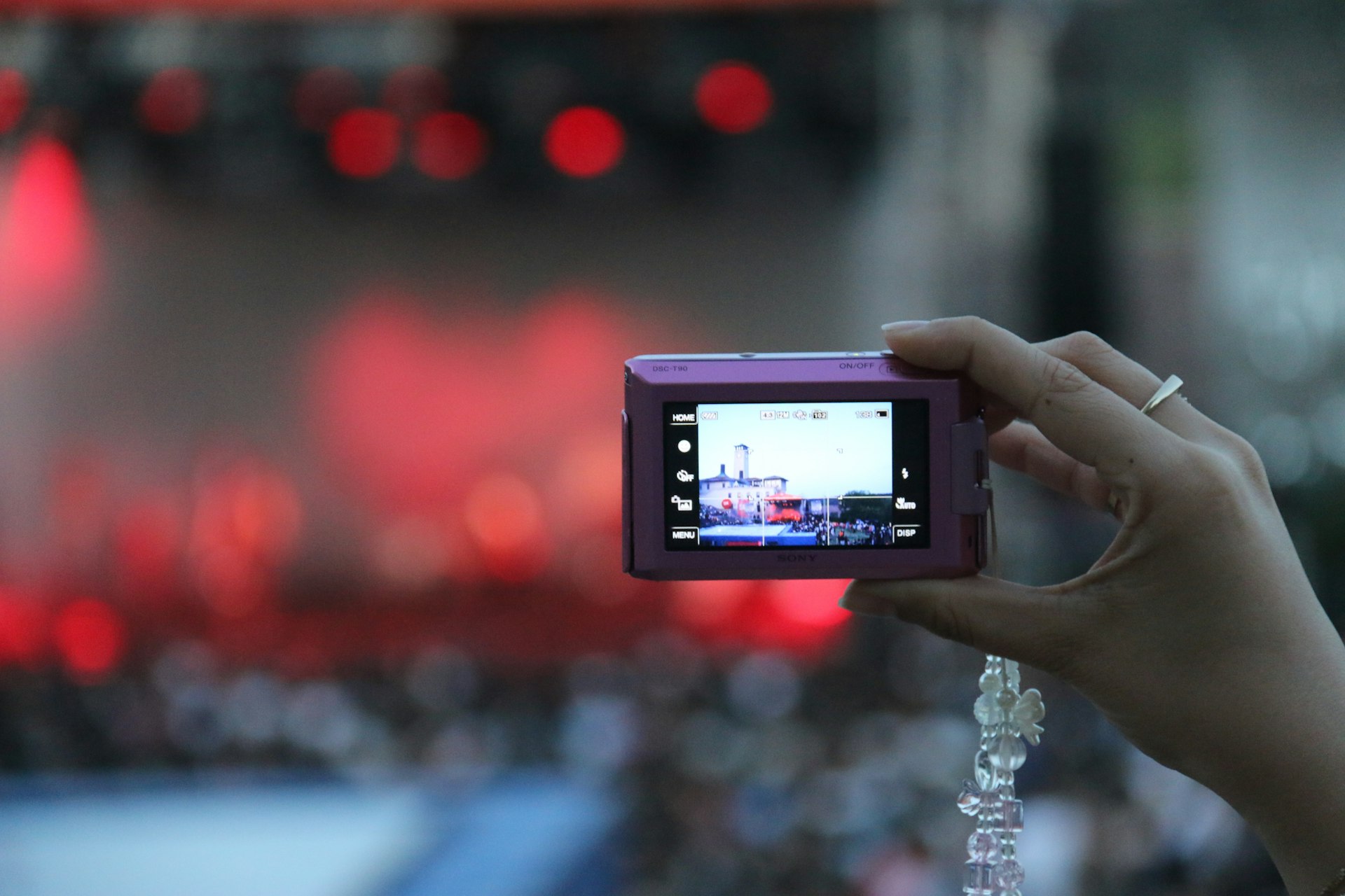 Experience Global Real-Time Concerts: The Future of Live Music Streaming